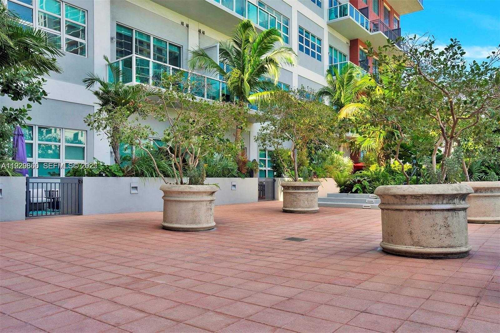 Small Image of 1749 NORTH EAST MIAMI CT #515, Miami Number 35