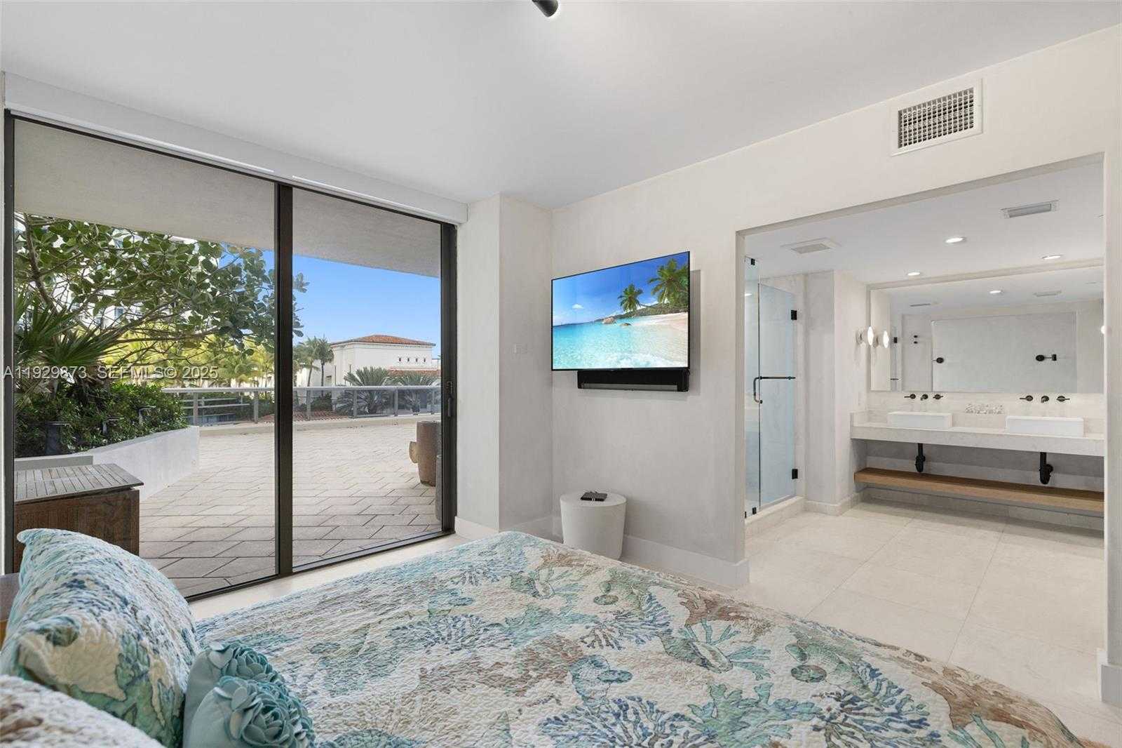 Small Image of 5875 COLLINS AVE #501, Miami Beach Number 15