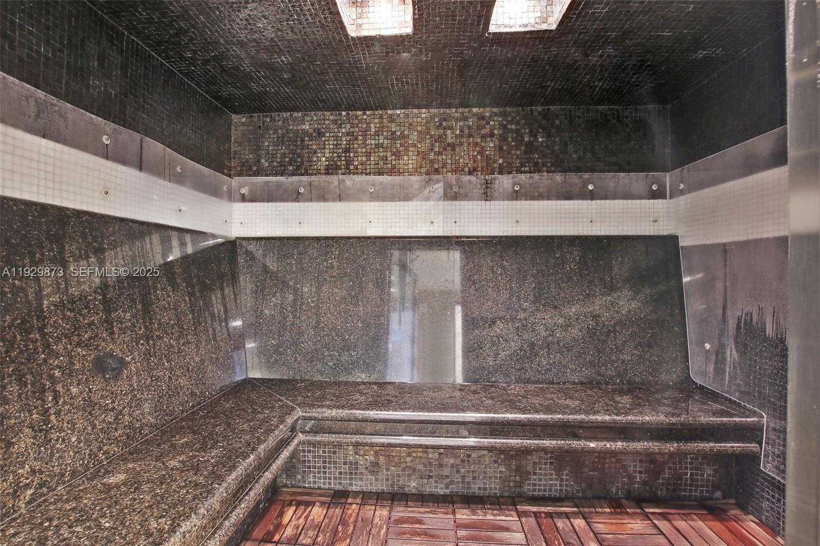 Small Image of 5875 COLLINS AVE #501, Miami Beach Number 35