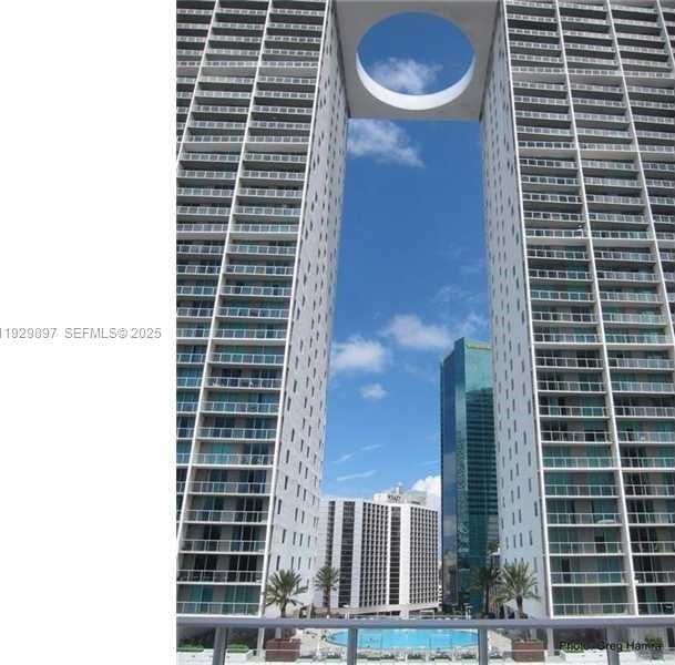 Small Image of 500 BRICKELL AVE #2303, Miami Number 2