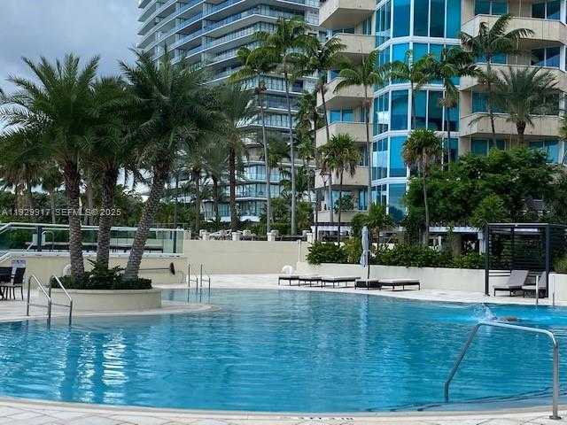 Small Image of 400 SOUTH POINTE DR #2105, Miami Beach Number 24