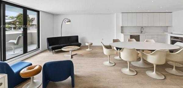 Small Image of 1800 COLLINS AVE #5E, Miami Beach Number 2