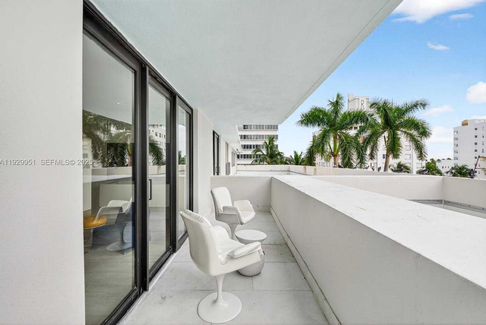 Small Image of 1800 COLLINS AVE #5E, Miami Beach Number 6