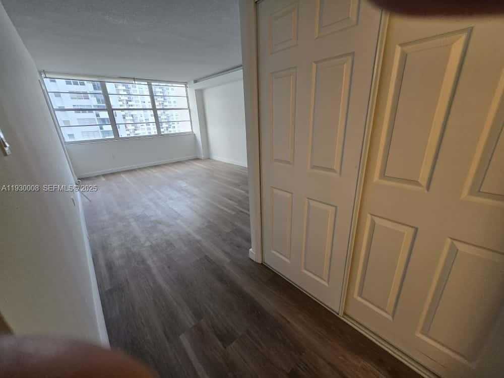 Small Image of 18061 BISCAYNE BLVD #1201, Aventura Number 14