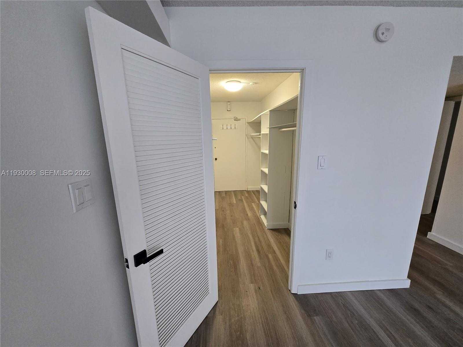 Small Image of 18061 BISCAYNE BLVD #1201, Aventura Number 8