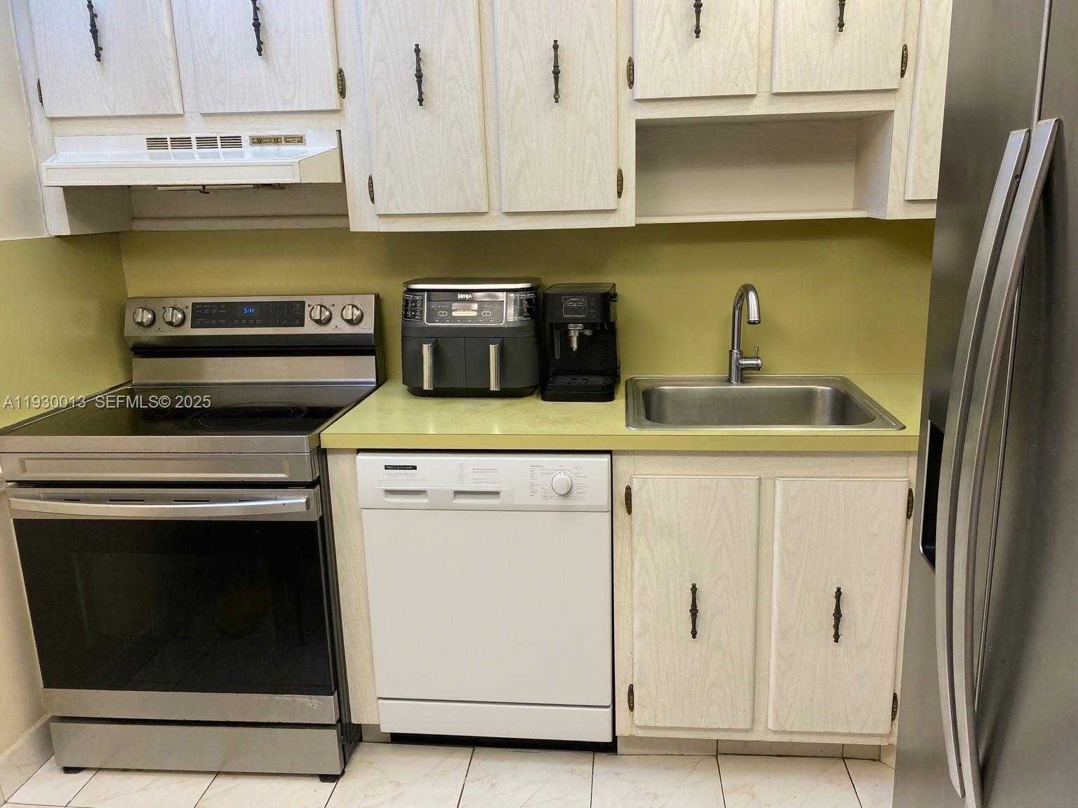 Small Image of 20301 WEST COUNTRY CLUB DR #1630, Aventura Number 8