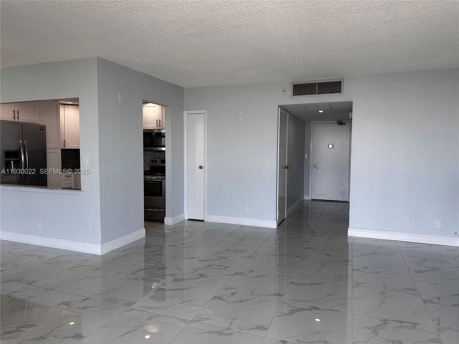 Small Image of 20335 WEST COUNTRY CLUB DR #2601, Aventura Number 5