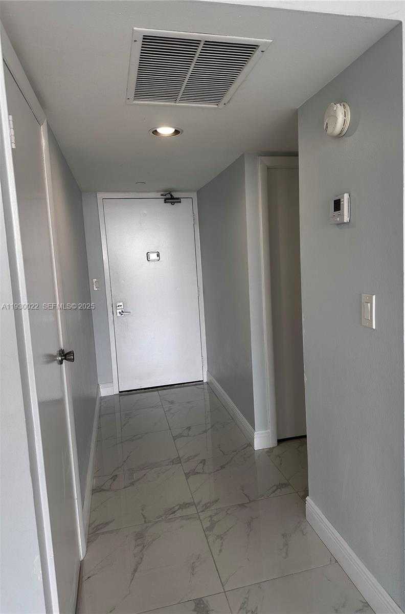 Small Image of 20335 WEST COUNTRY CLUB DR #2601, Aventura Number 6