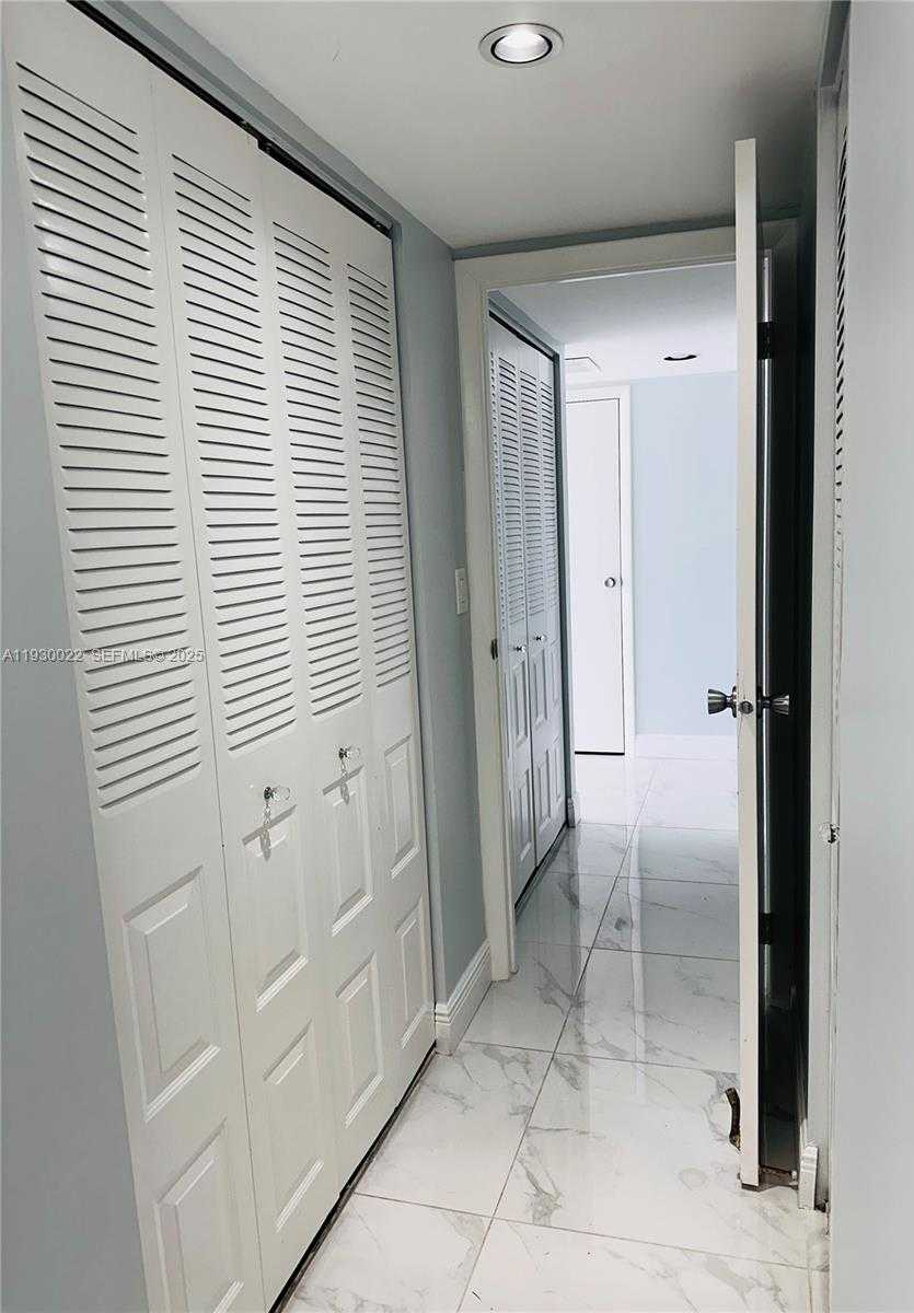 Small Image of 20335 WEST COUNTRY CLUB DR #2601, Aventura Number 9