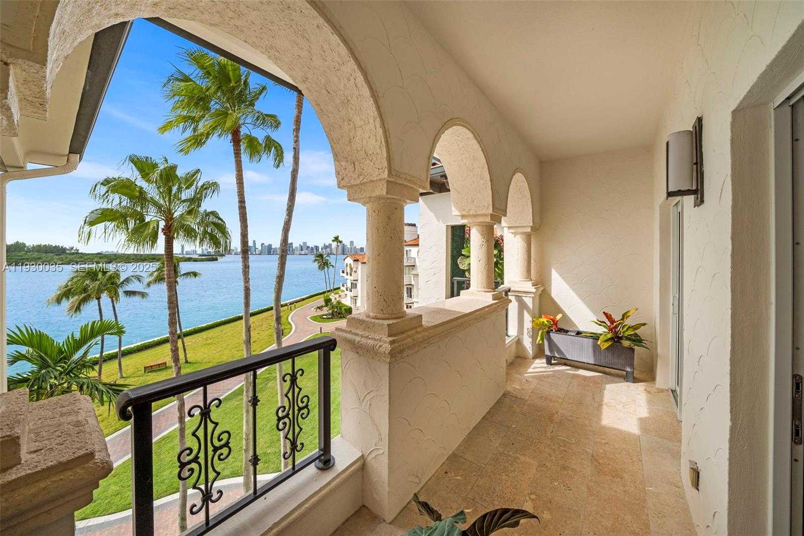 Small Image of 2245 FISHER ISLAND DR #3405, Miami Beach Number 25