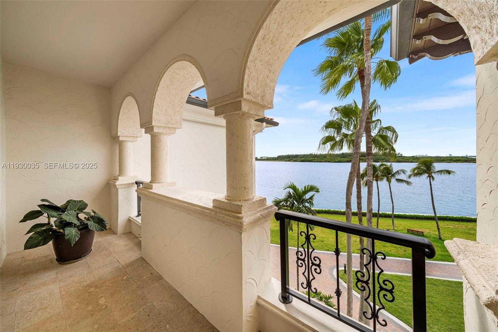Small Image of 2245 FISHER ISLAND DR #3405, Miami Beach Number 26