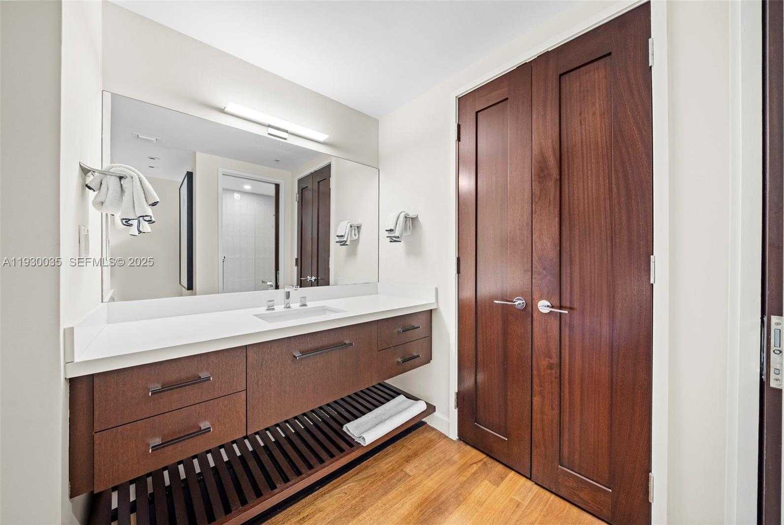 Small Image of 2245 FISHER ISLAND DR #3405, Miami Beach Number 37