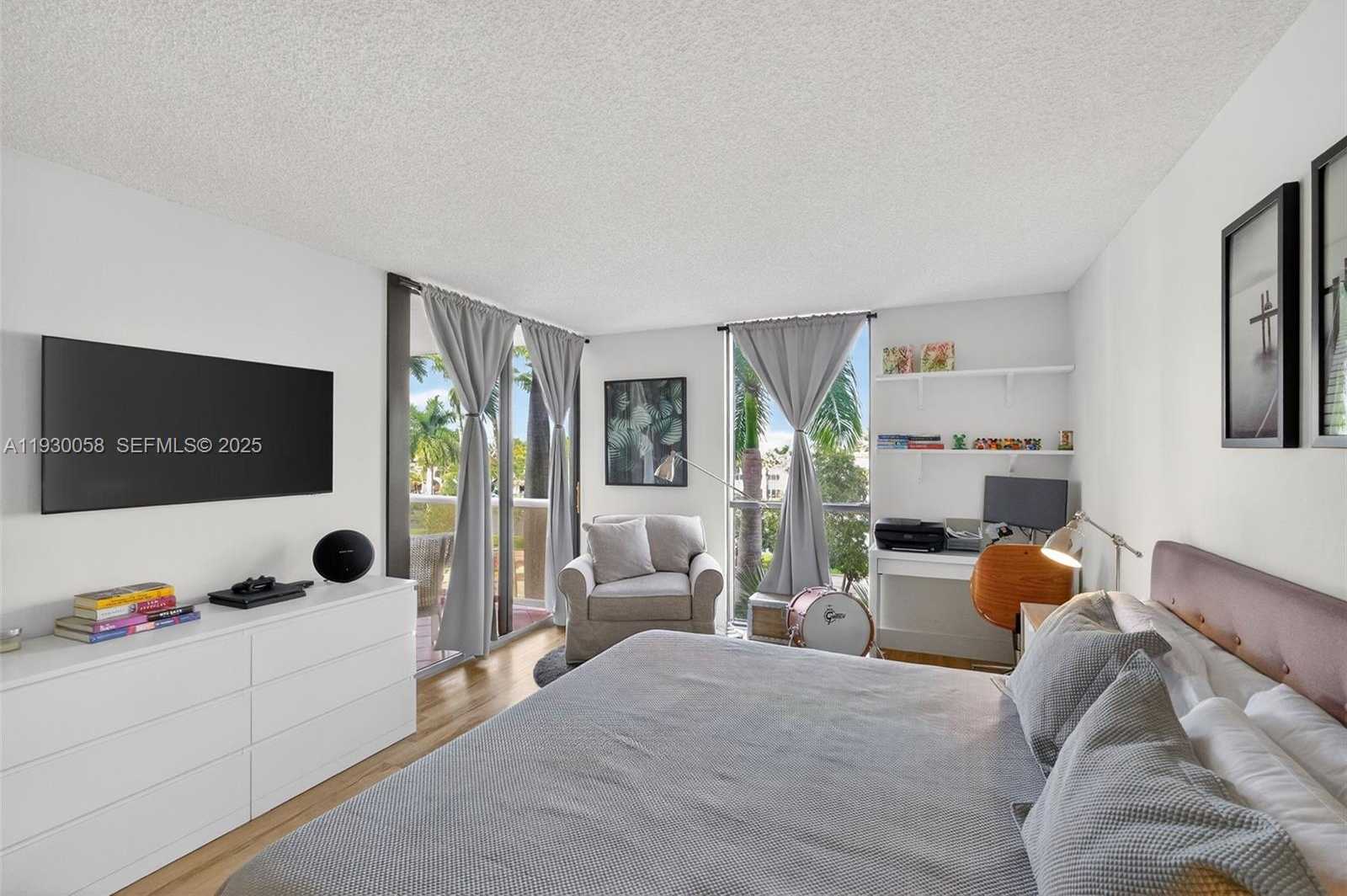 Small Image of 3598 YACHT CLUB DR #302, Aventura Number 11