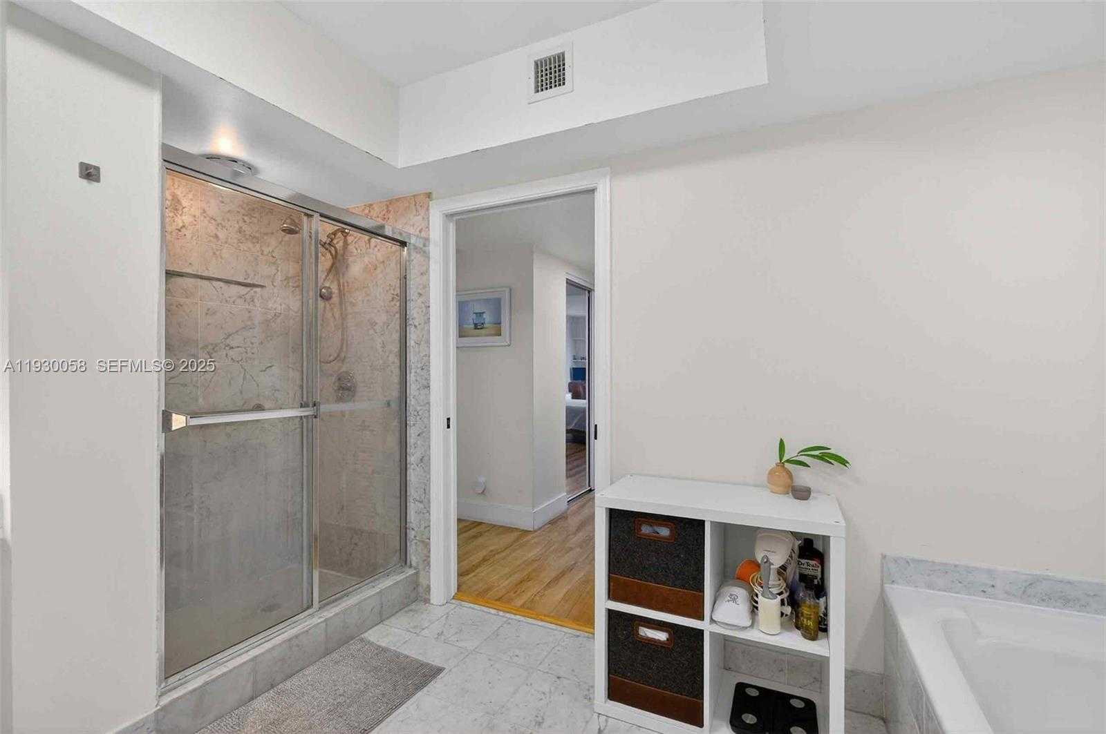 Small Image of 3598 YACHT CLUB DR #302, Aventura Number 14