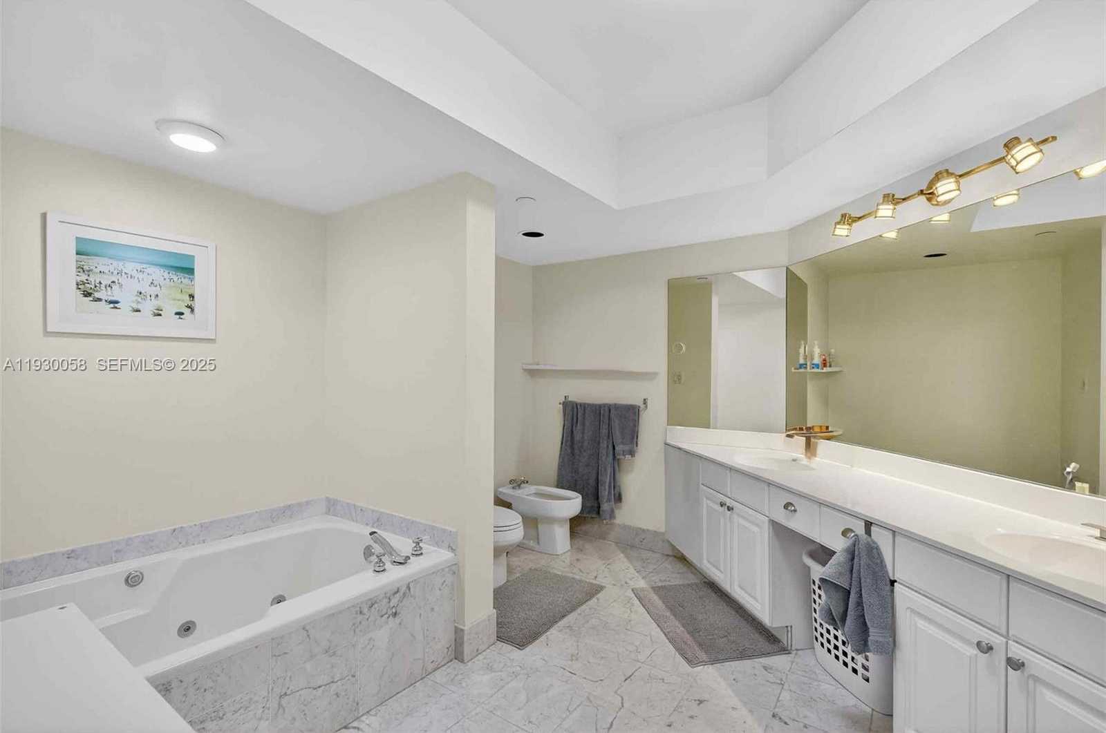 Small Image of 3598 YACHT CLUB DR #302, Aventura Number 16