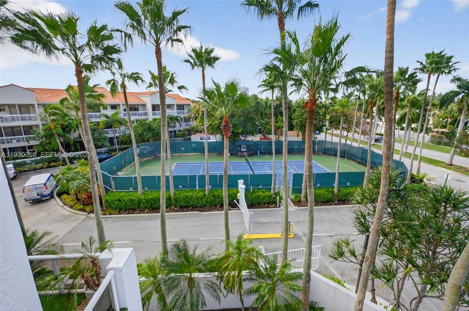 Small Image of 3598 YACHT CLUB DR #302, Aventura Number 36