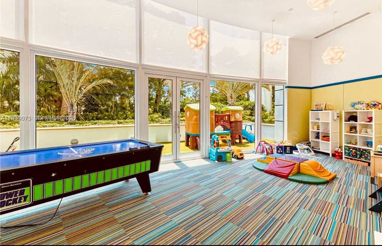 Imagen de Pequeño Objeto