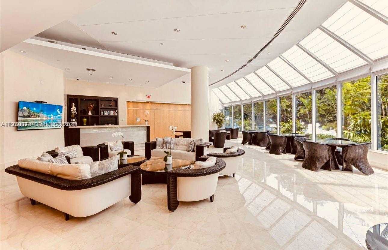 Imagen de Pequeño Objeto