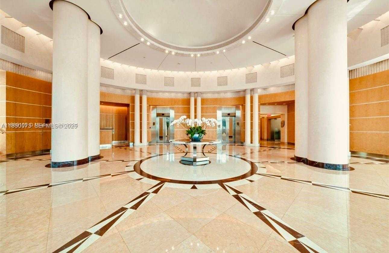 Imagen de Pequeño Objeto