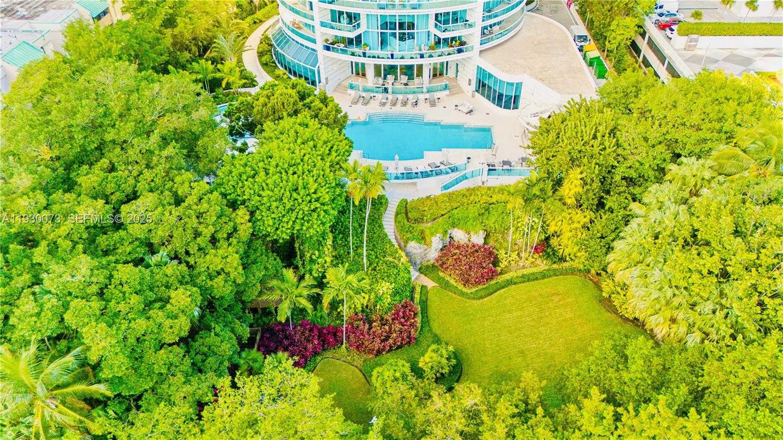 Imagen de Pequeño Objeto