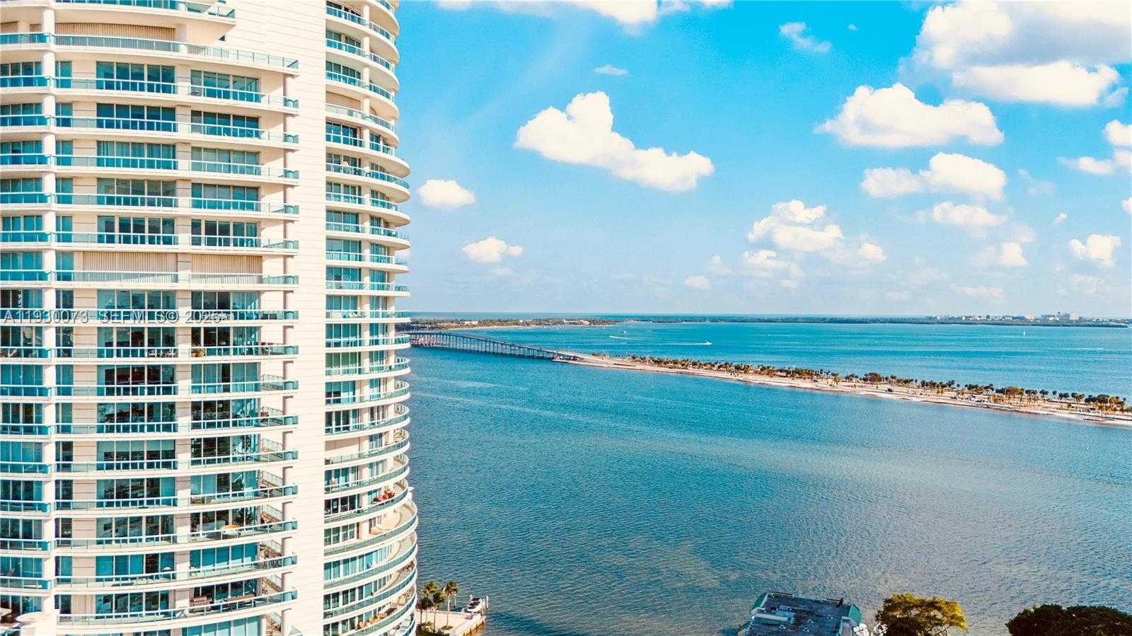 Imagen de Pequeño Objeto