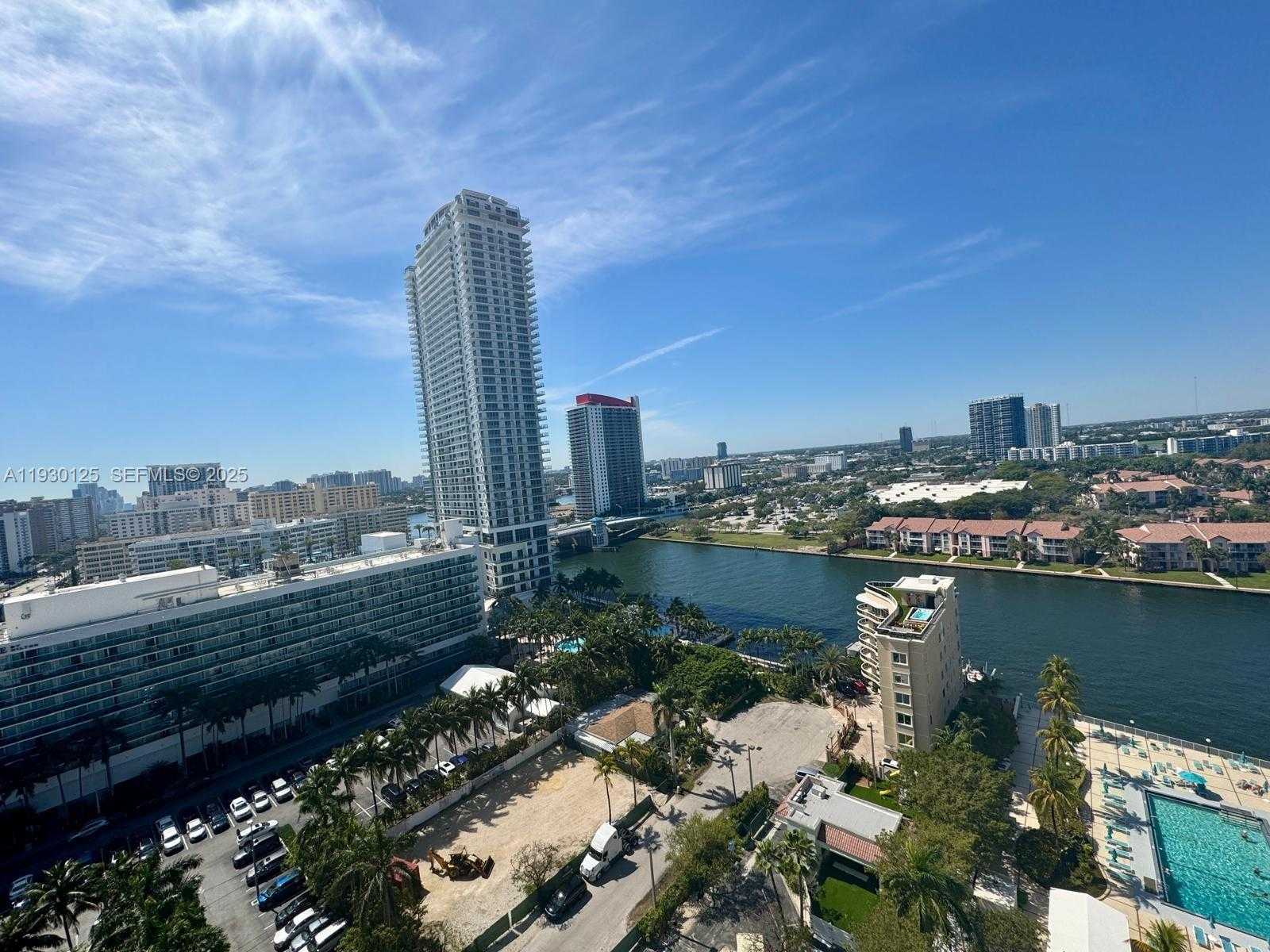 Imagen de Pequeño Objeto