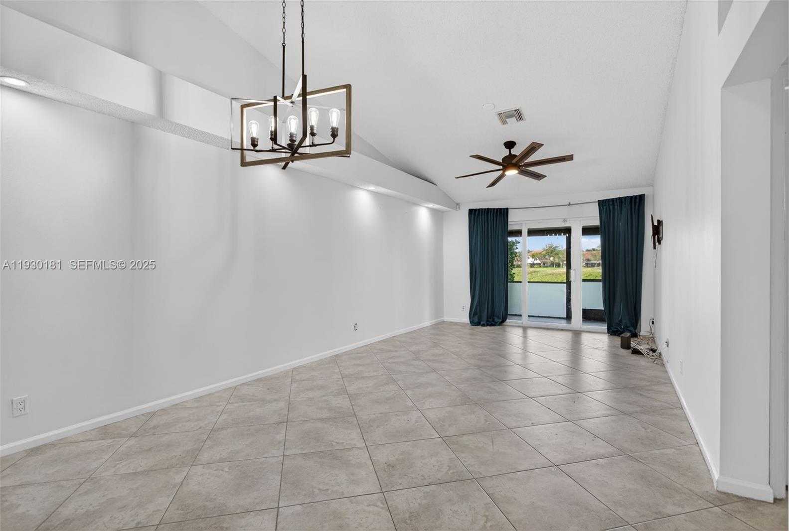 Small Image of 7440 PINEWALK DR S, Margate Number 12