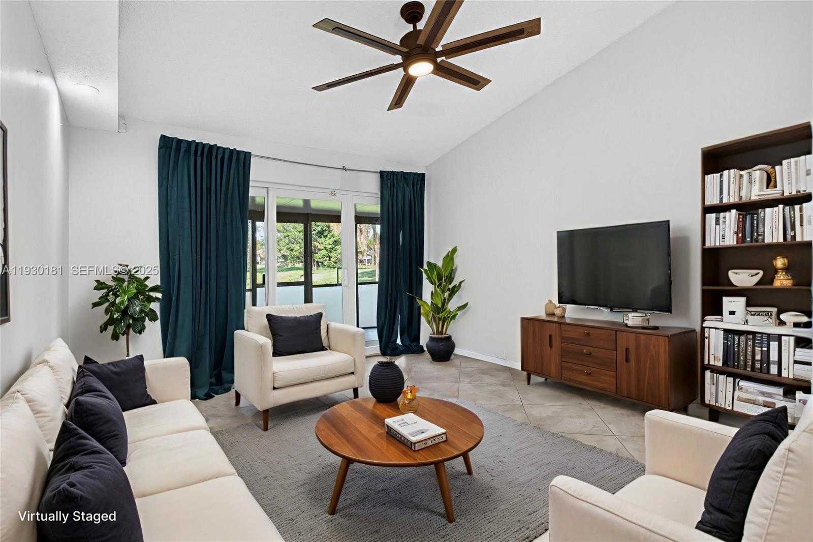 Small Image of 7440 PINEWALK DR S, Margate Number 14