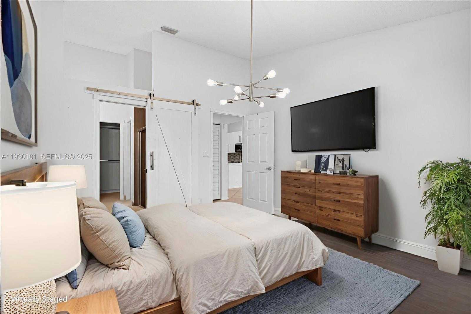 Small Image of 7440 PINEWALK DR S, Margate Number 23