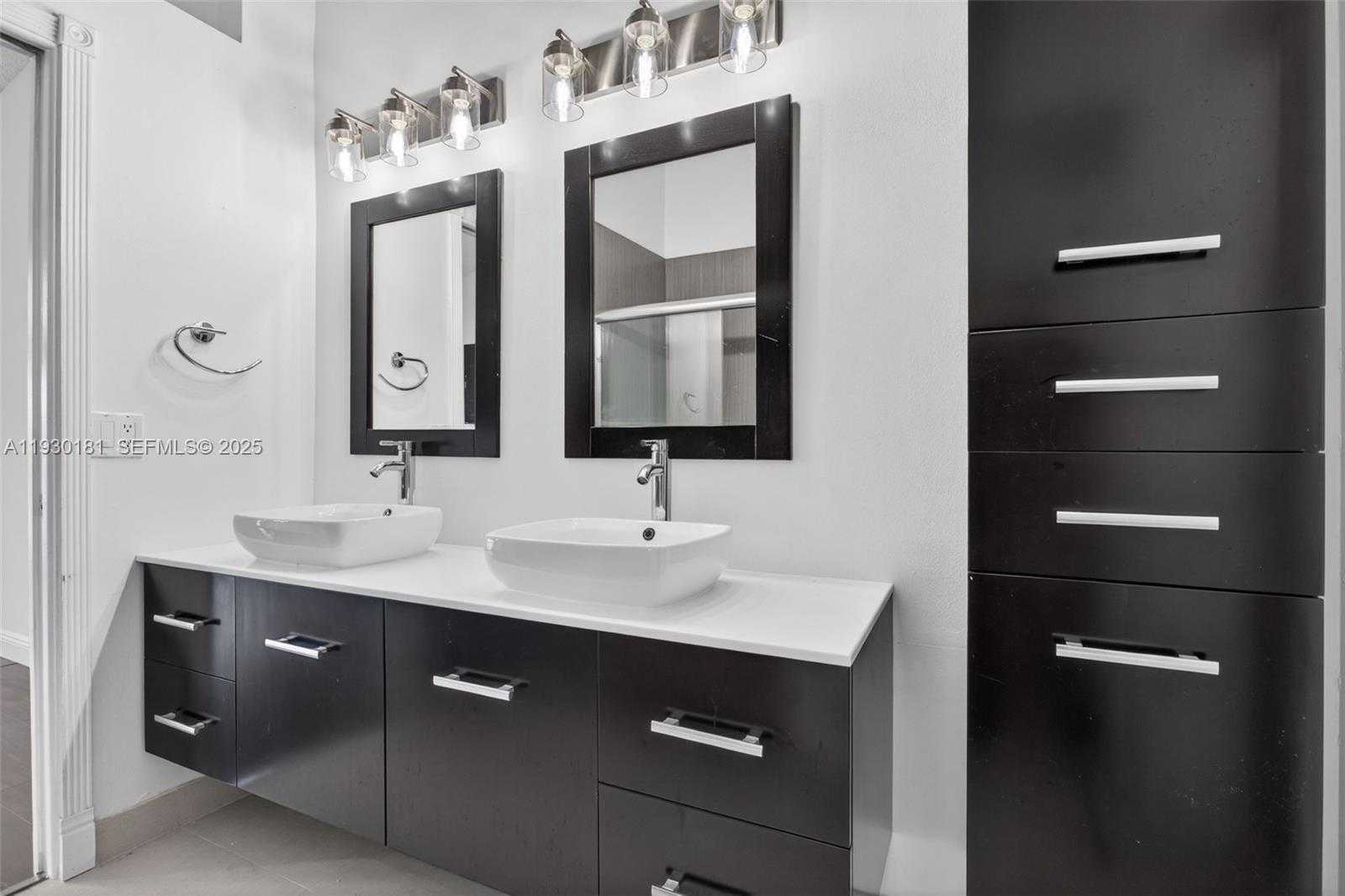 Small Image of 7440 PINEWALK DR S, Margate Number 26