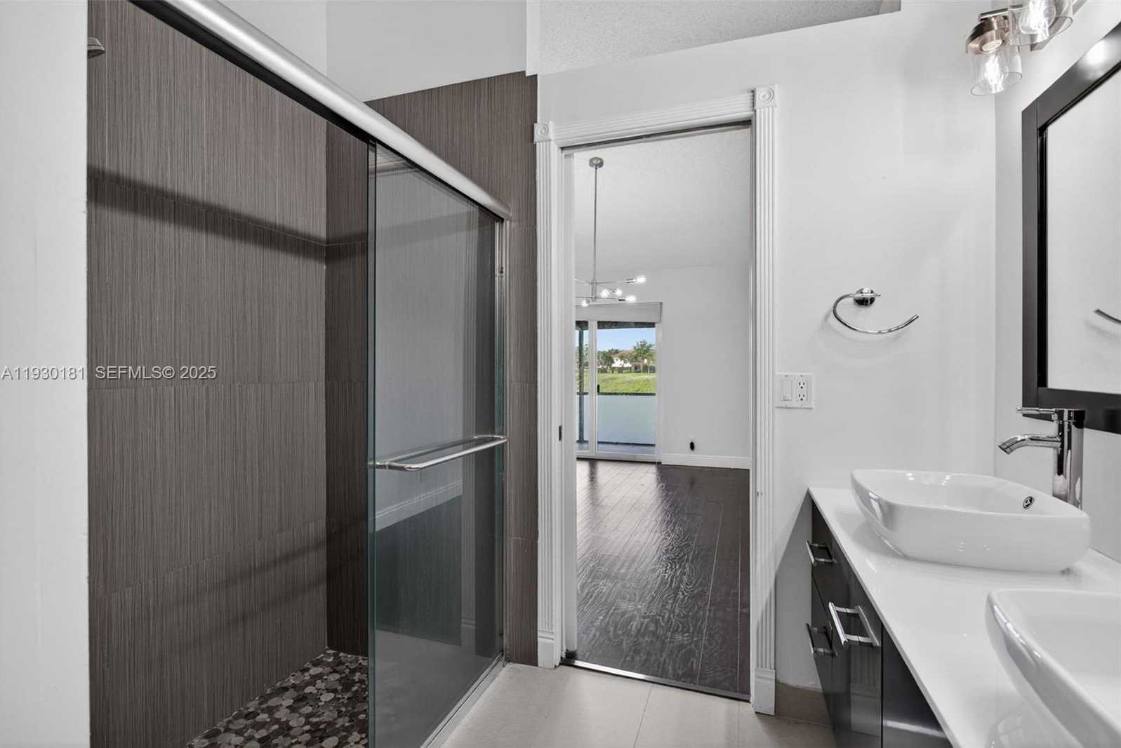 Small Image of 7440 PINEWALK DR S, Margate Number 27