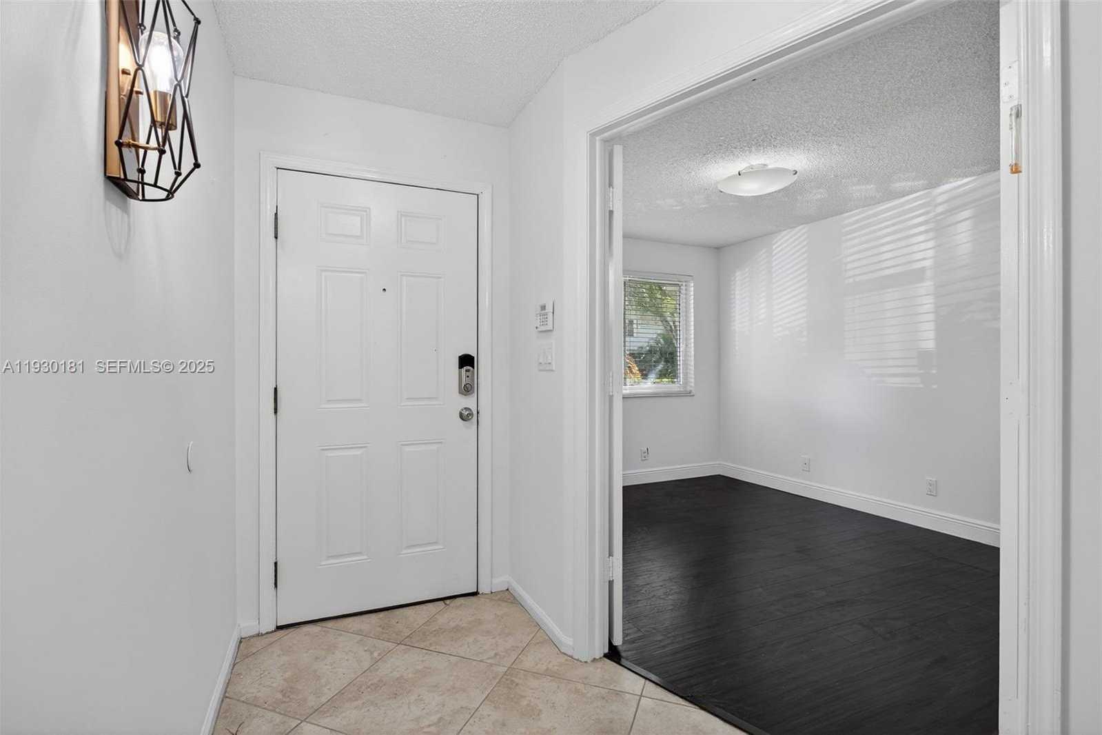 Small Image of 7440 PINEWALK DR S, Margate Number 30