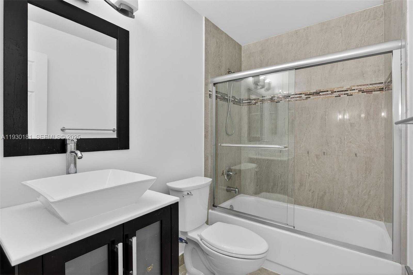 Small Image of 7440 PINEWALK DR S, Margate Number 36