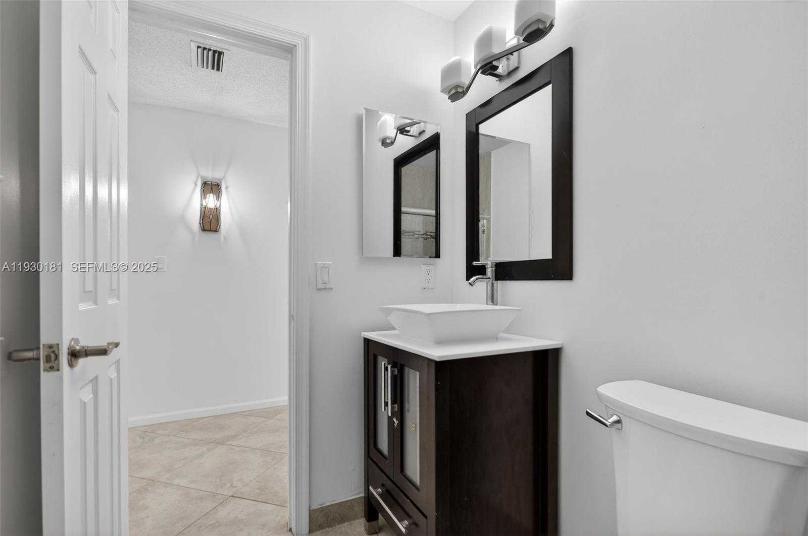 Small Image of 7440 PINEWALK DR S, Margate Number 37