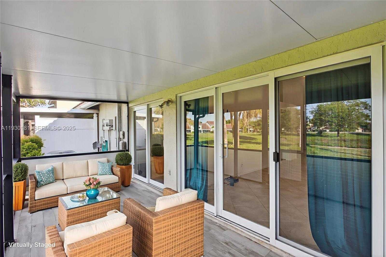 Small Image of 7440 PINEWALK DR S, Margate Number 39