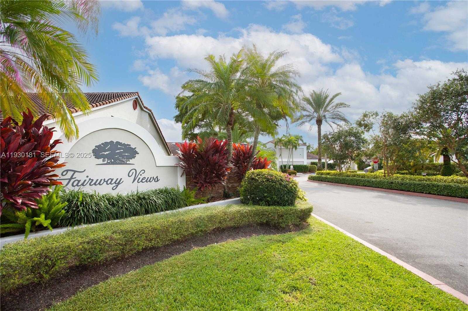 Small Image of 7440 PINEWALK DR S, Margate Number 49