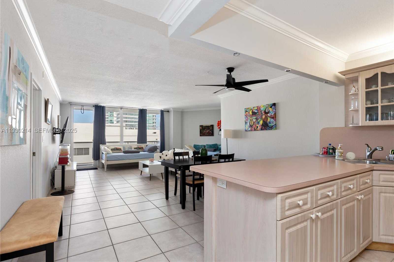 Imagen de Pequeño Objeto