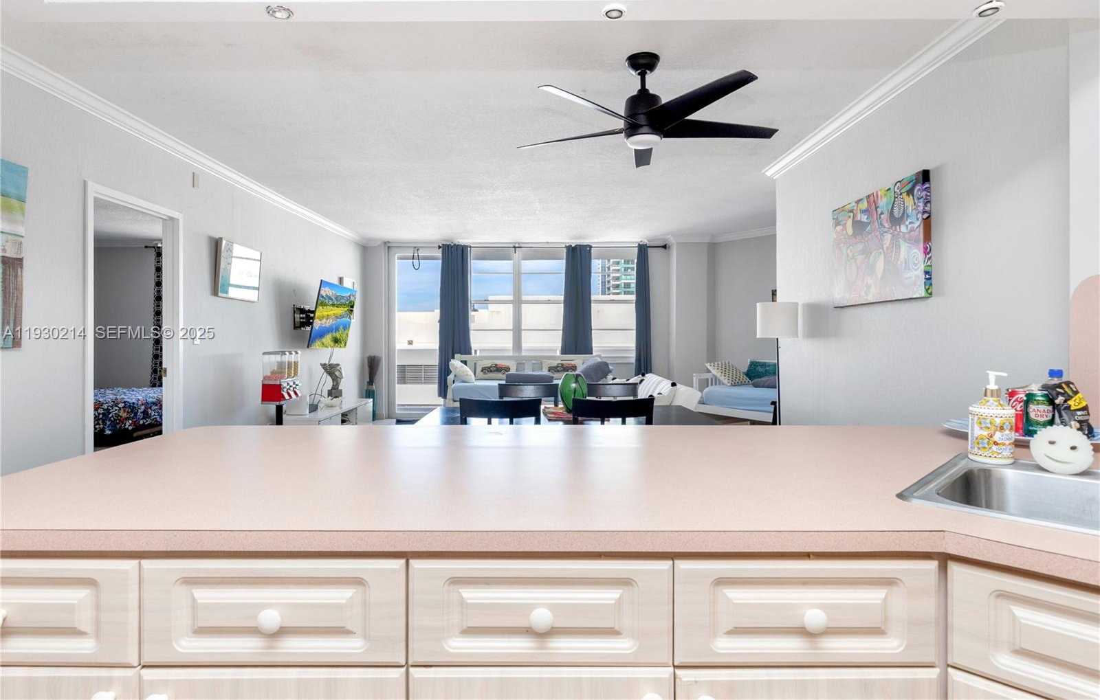 Imagen de Pequeño Objeto