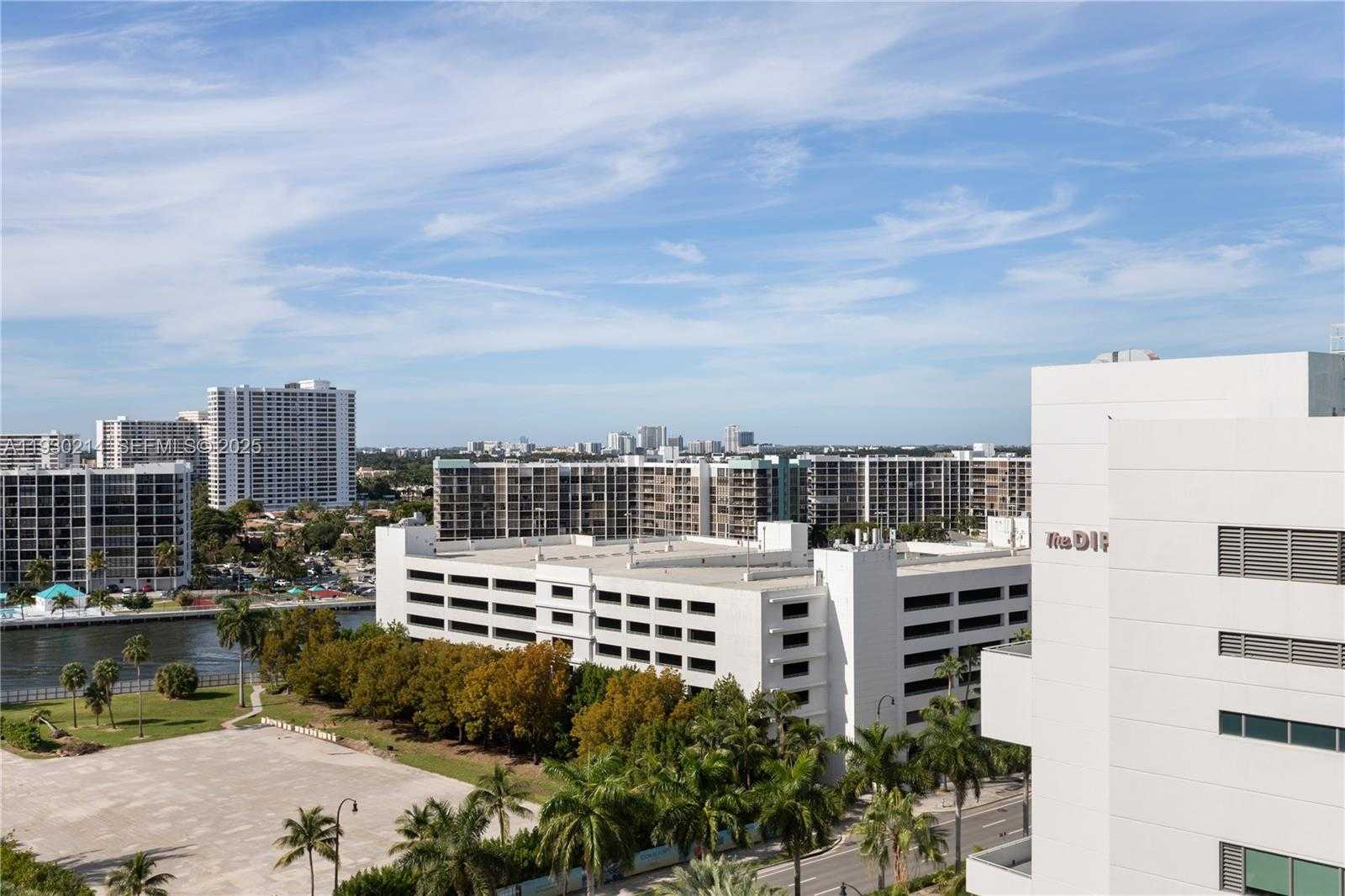 Imagen de Pequeño Objeto