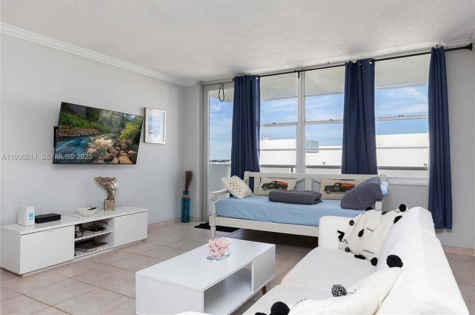 Imagen de Pequeño Objeto