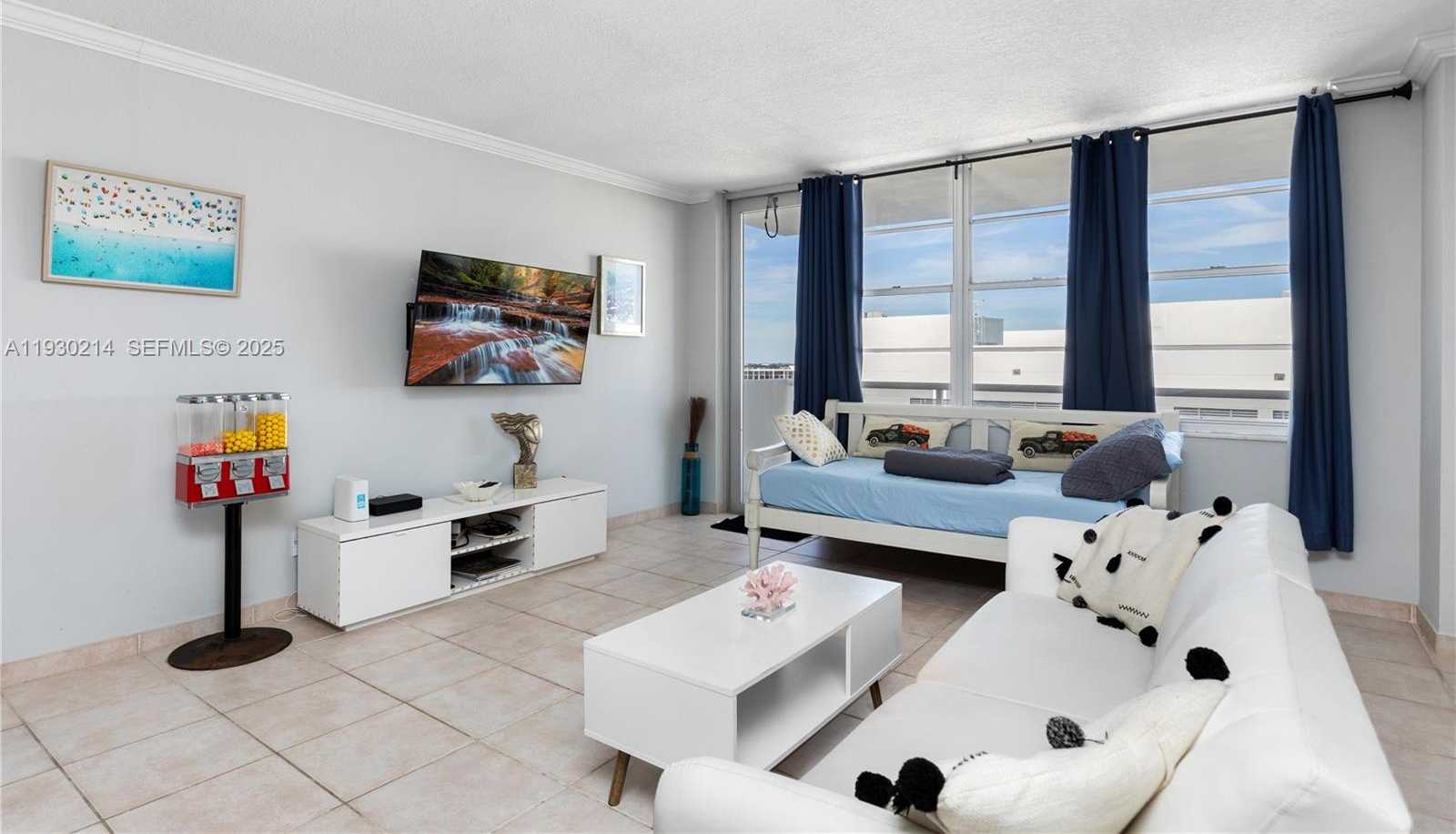 Imagen de Pequeño Objeto