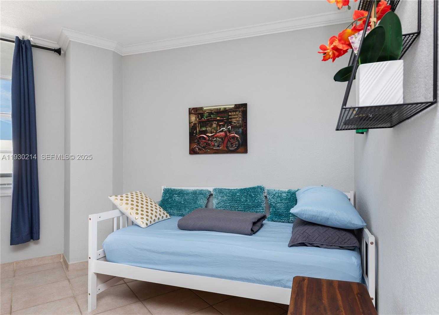 Imagen de Pequeño Objeto