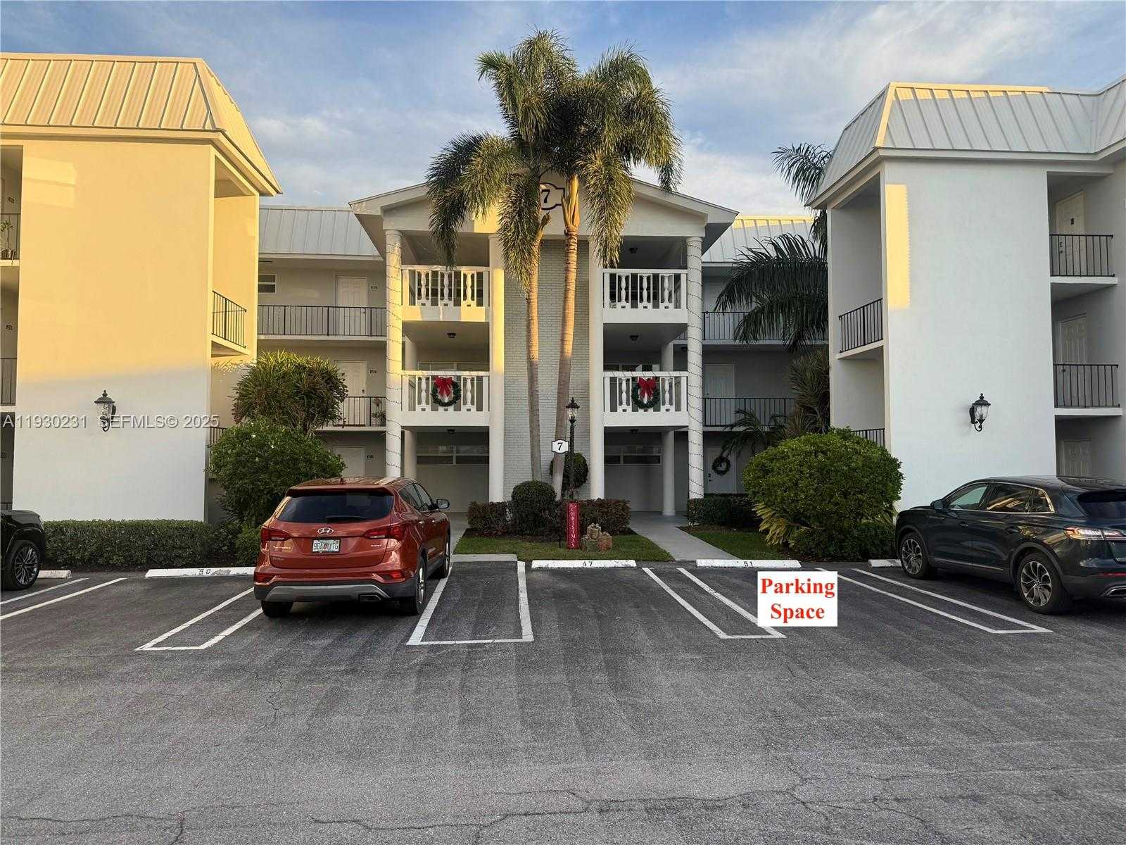 Small Image of 7 COLONIAL CLUB DR #302, Boynton Beach Number 2