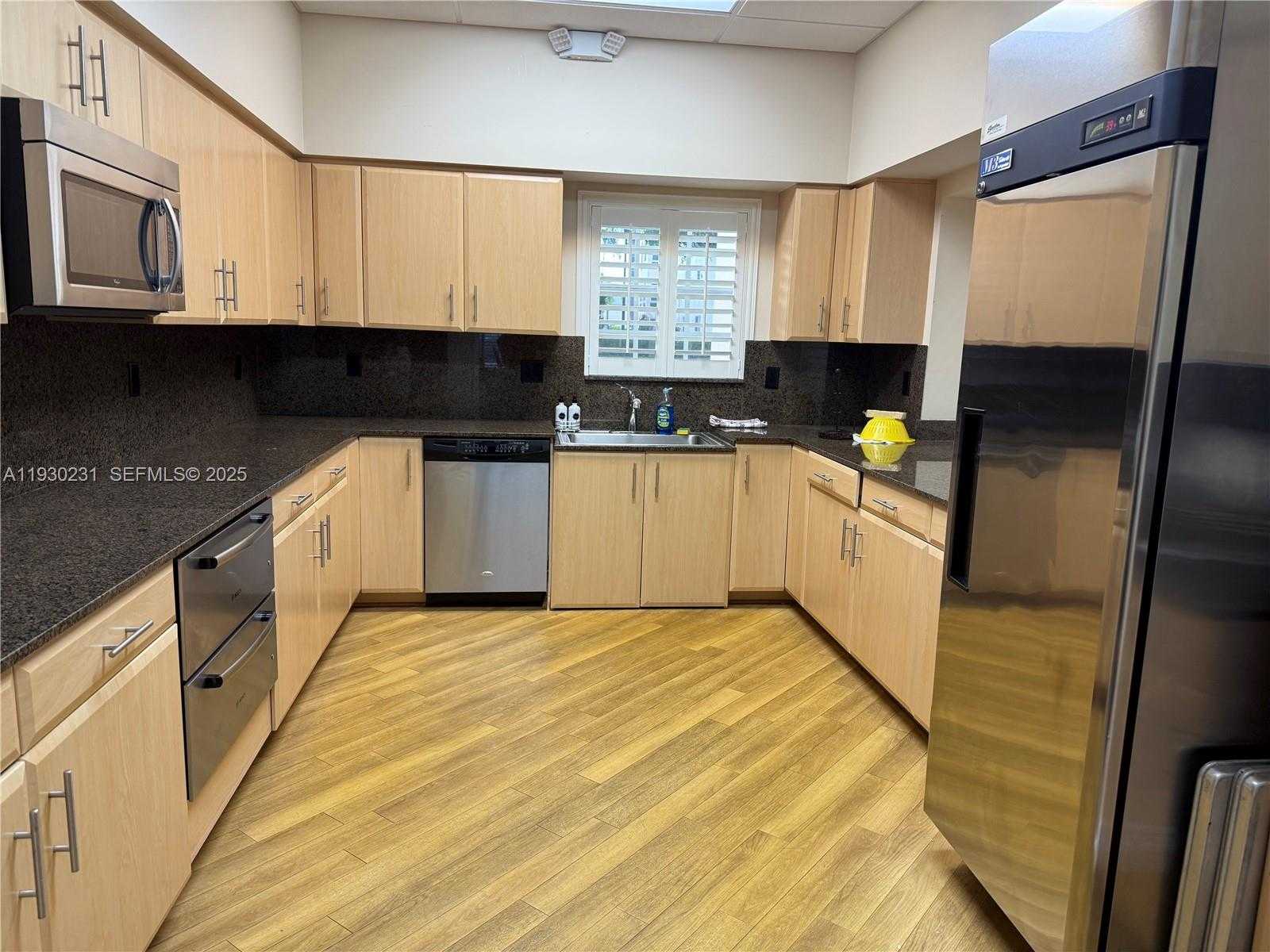 Small Image of 7 COLONIAL CLUB DR #302, Boynton Beach Number 36