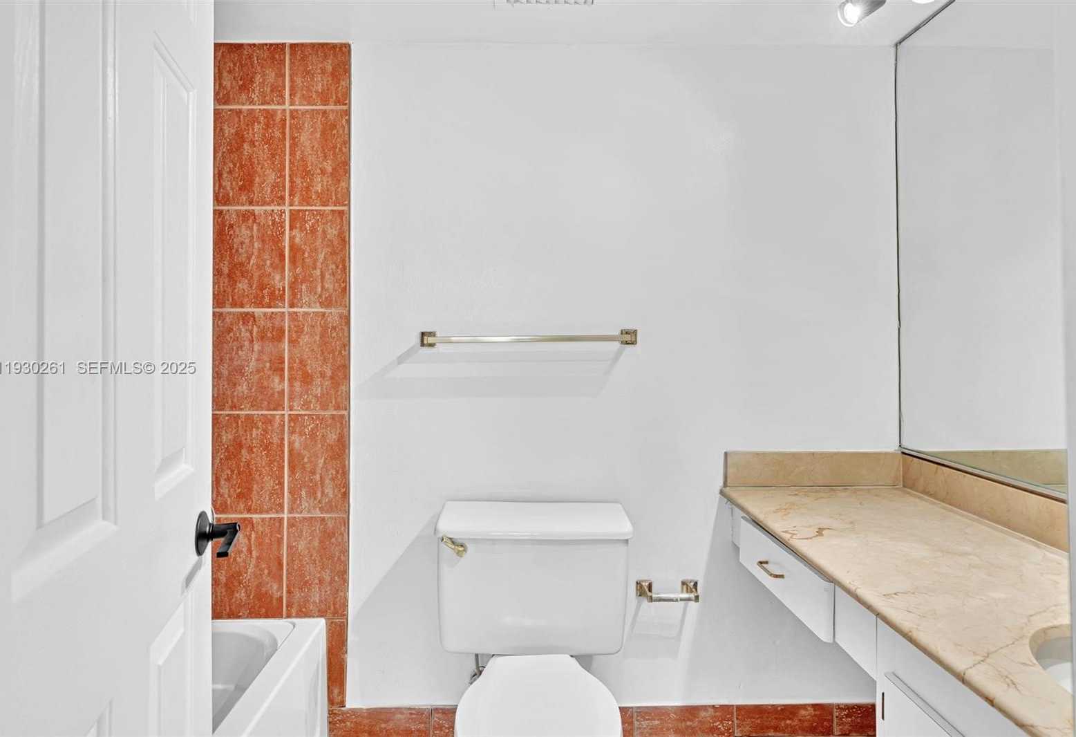 Small Image of 6770 INDIAN CREEK DR #10B, Miami Beach Number 16