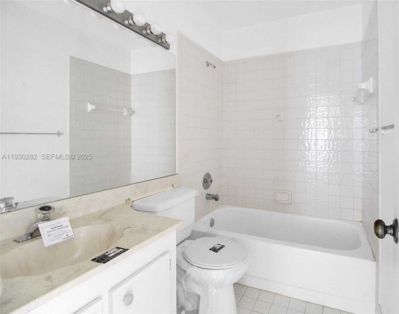 Small Image of 3553 MAGELLAN CIR #317-1, Aventura Number 15