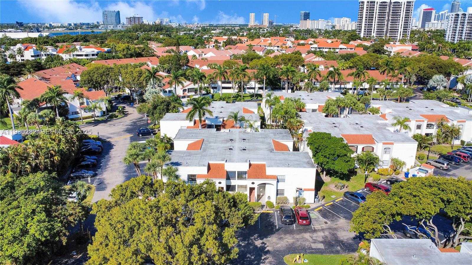 Small Image of 3553 MAGELLAN CIR #317-1, Aventura Number 23