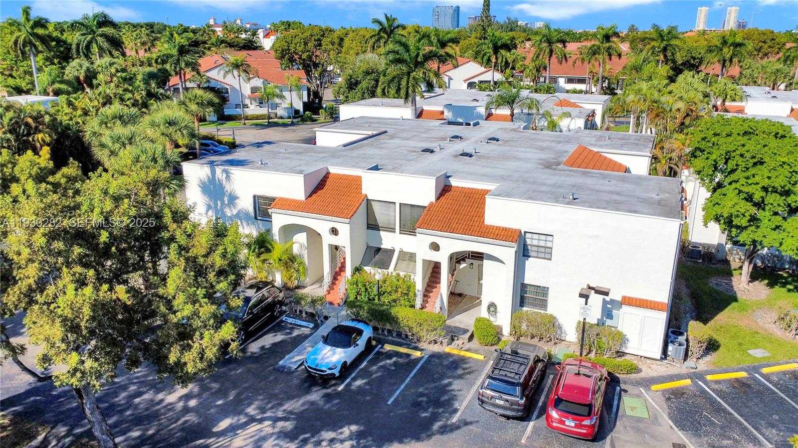 Small Image of 3553 MAGELLAN CIR #317-1, Aventura Number 24