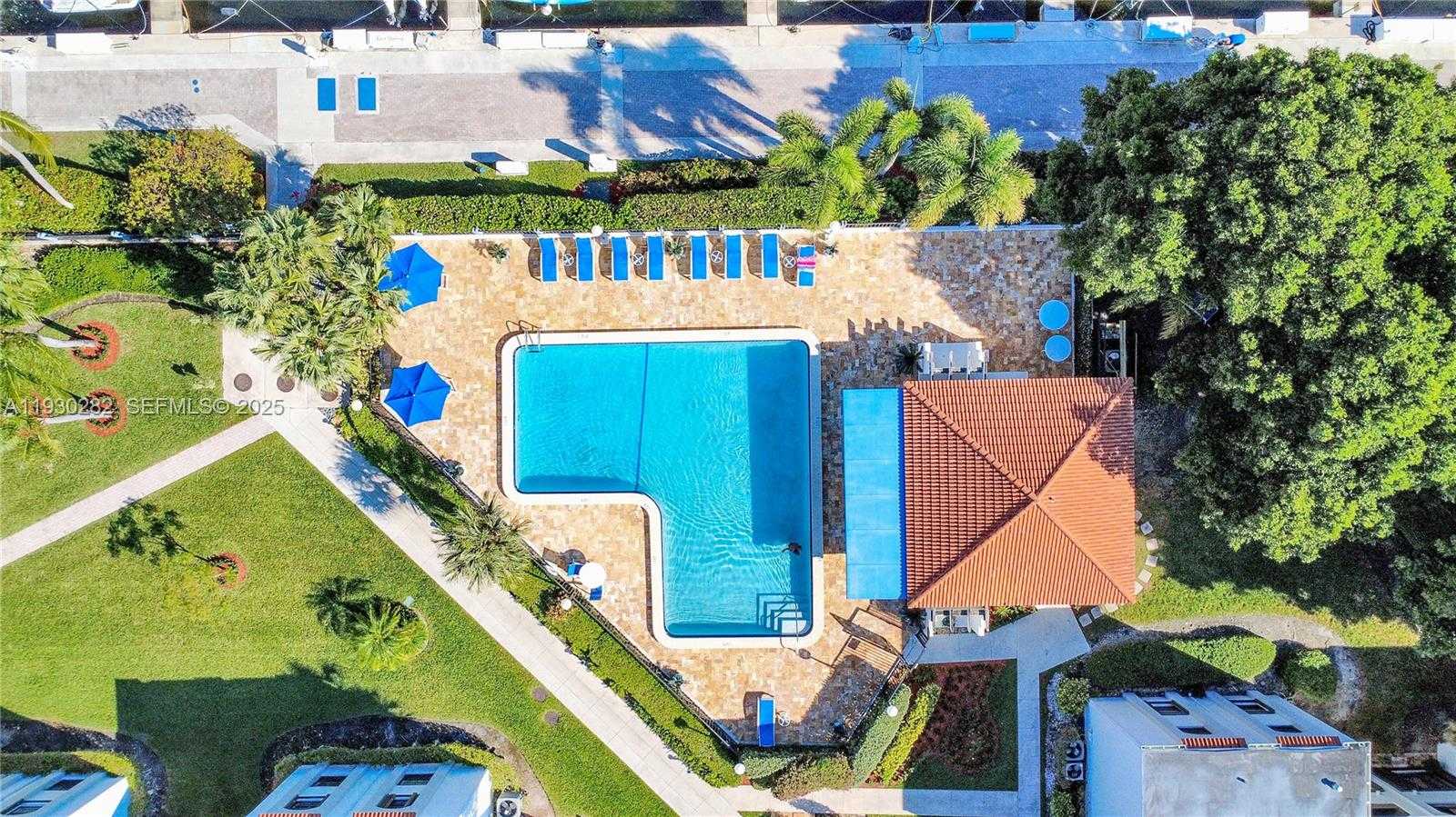 Small Image of 3553 MAGELLAN CIR #317-1, Aventura Number 29