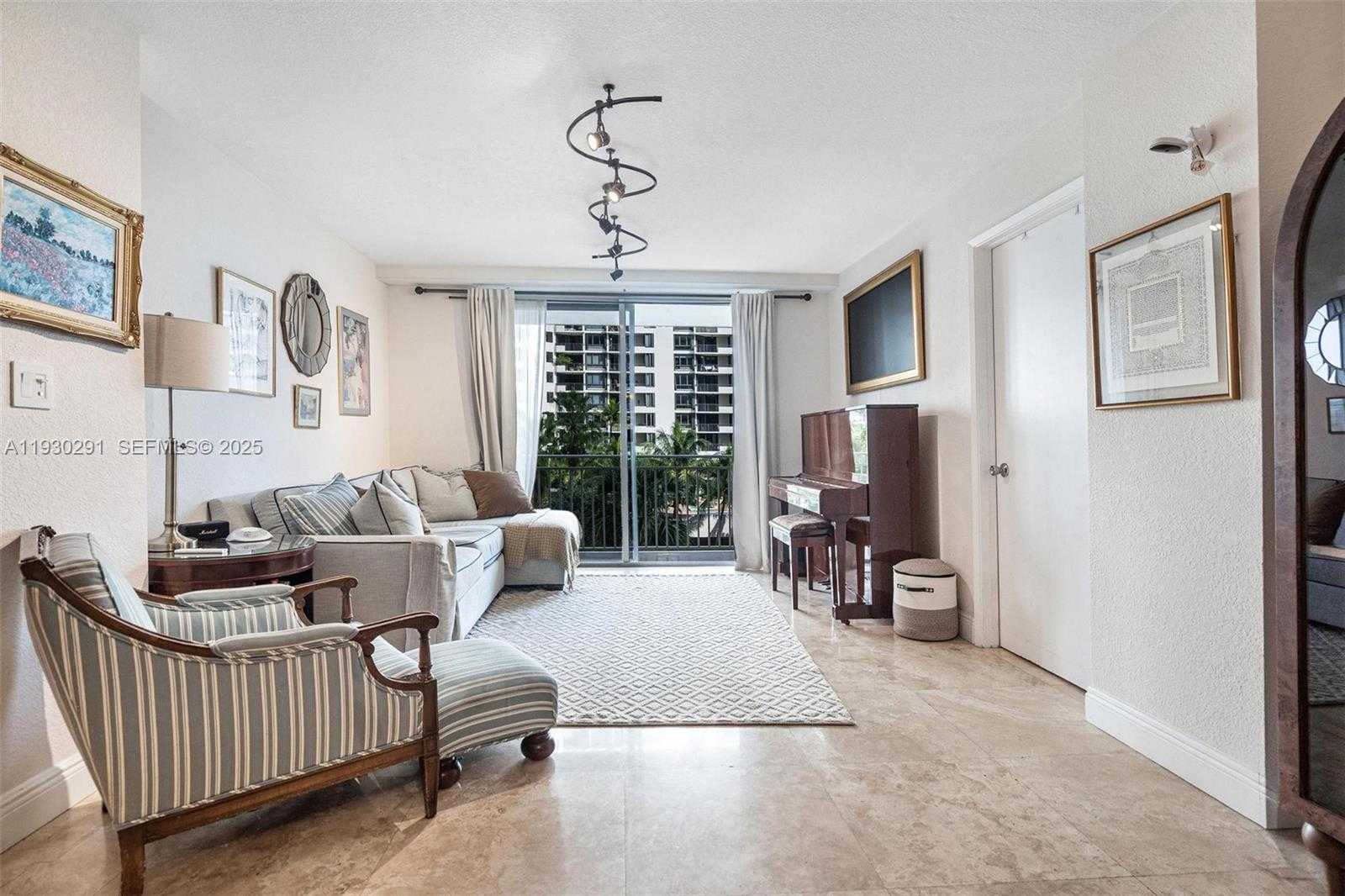 Small Image of 770 CLAUGHTON ISLAND DR #503, Miami Number 2